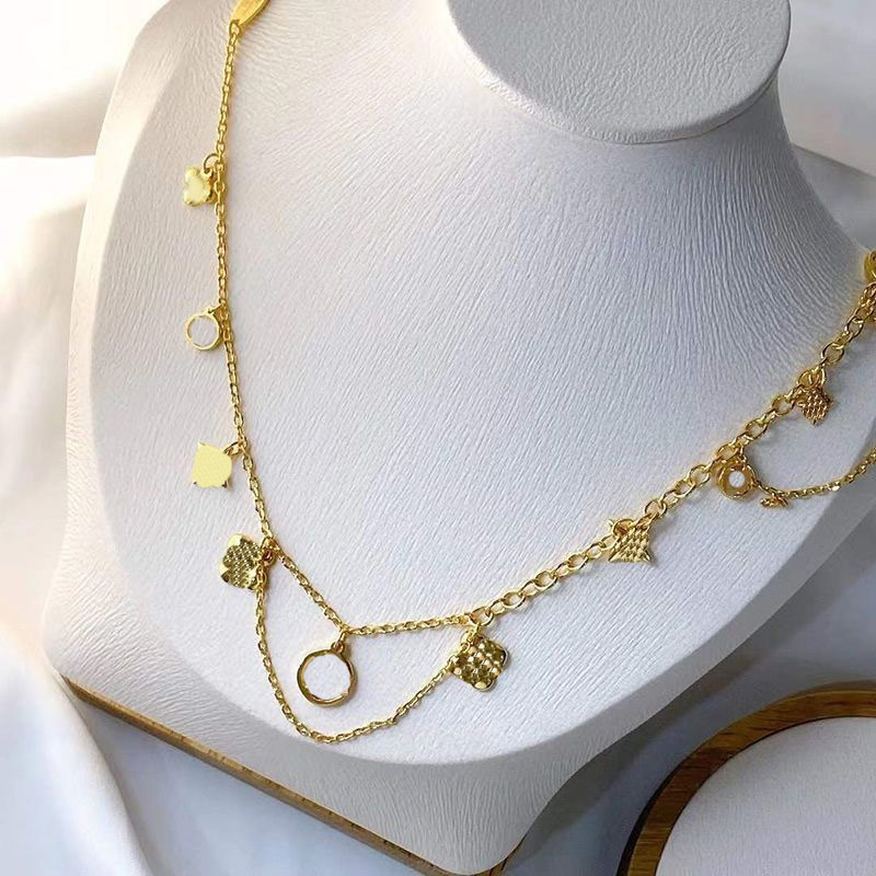 luxury luxurious necklaces designer Fashion gold lotus V 18k necklace high quality jewelry designers for women 1:1 chain party wedding engagement lovers gift
luxury luxurious necklaces designer Fashion gold lotus V 18k necklace high quality jewelry designers for women 1:1 chain party wedding engagement lovers gift