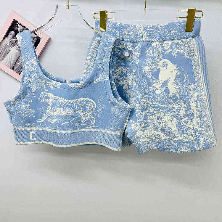 Fashion 2022 designer design Summer 2022 new animal forest jacquard embroidery knitting set fashion casual suspender Shorts Set, Blue
Fashion 2022 designer design Summer 2022 new animal forest jacquard embroidery knitting set fashion casual suspender Shorts Set, Blue