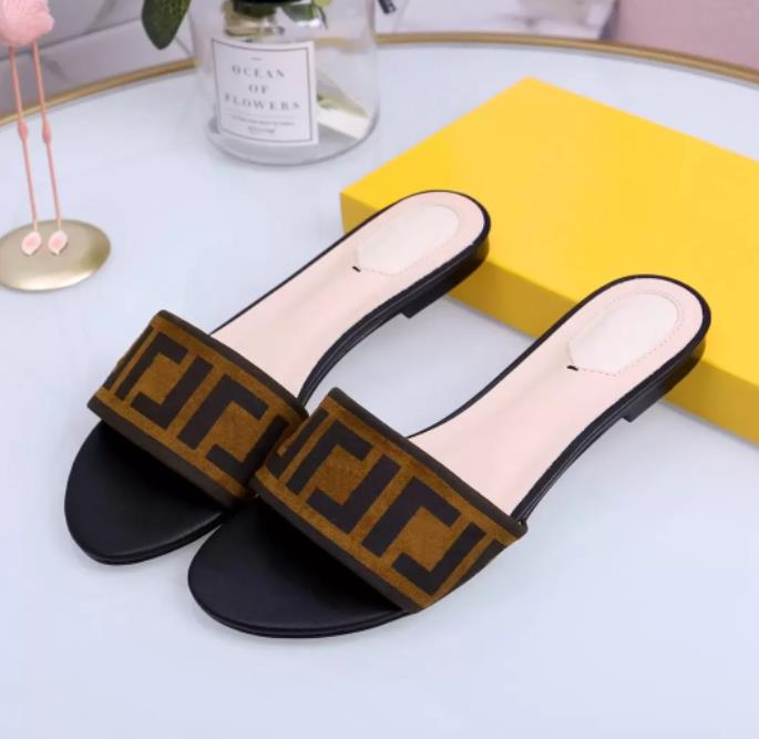 designer sandals and slippers fashion summer girls beach women's sandals flip-flops casual shoes
designer sandals and slippers fashion summer girls beach women's sandals flip-flops casual shoes
