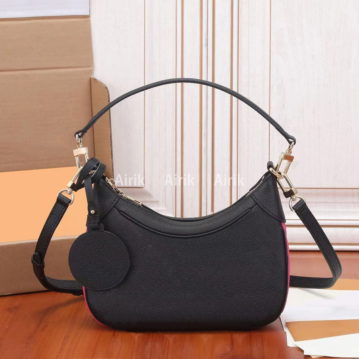 Backpack style designer new season leather handbag with exquisite design and soft texture 
Backpack style designer new season leather handbag with exquisite design and soft texture