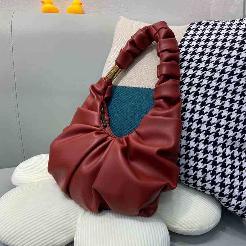 Bottegav 2022 Venetas Style Women's Bag Trend Cloud Fold Portable Shoulder Summer Versatile Small Fresh, Red
Bottegav 2022 Venetas Style Women's Bag Trend Cloud Fold Portable Shoulder Summer Versatile Small Fresh, Red