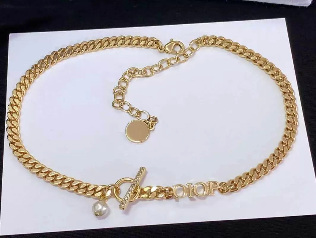 Choker Necklaces Wedding Diamond 18 K Gold Plated Platinum monogram pendants Designer necklaces for Women
Choker Necklaces Wedding Diamond 18 K Gold Plated Platinum monogram pendants Designer necklaces for Women