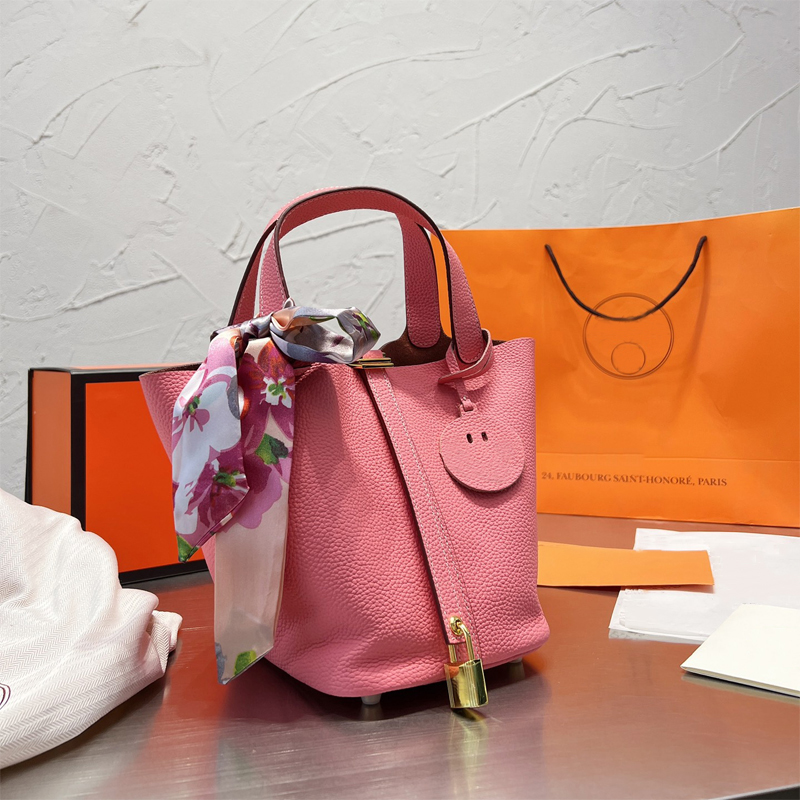 Classic Fashion Bag Designer Handbags Luxury Women Shoulder Bags Leather Purse Crossbody Handbag, C2 
Classic Fashion Bag Designer Handbags Luxury Women Shoulder Bags Leather Purse Crossbody Handbag, C2