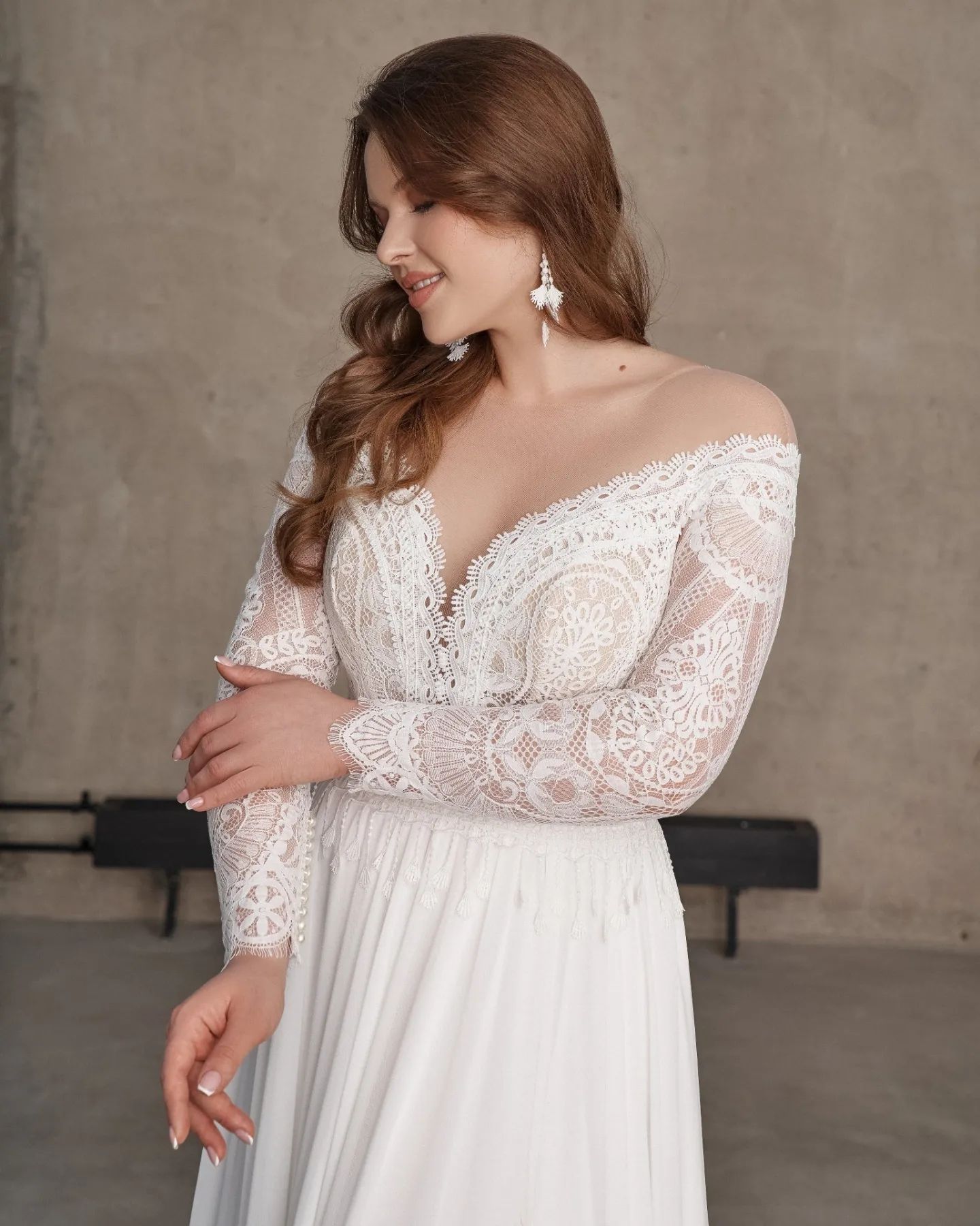 Elegant Bohemian Plus Size Wedding Dresses Lace Beach Bridal Gowns Long Sleeves Illusion Bateau Neckline Side Split Chiffon Boho Vestido De Novia 415