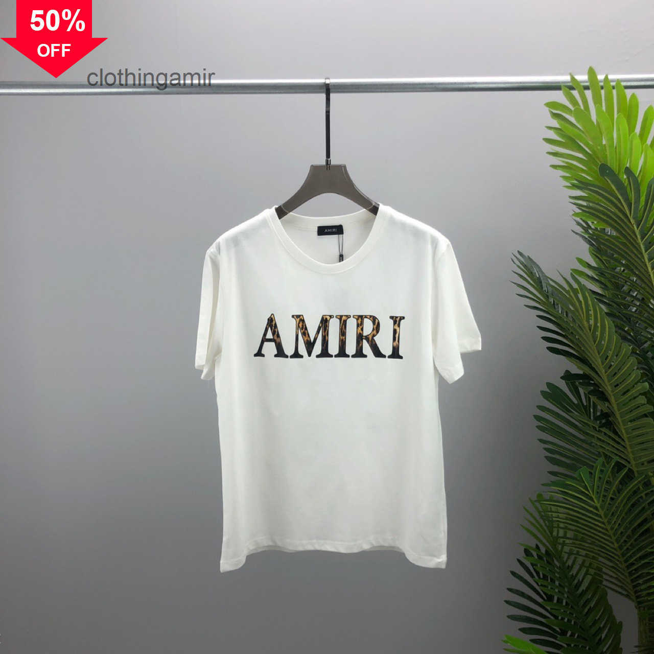 European and American Designer T-shirts 2022 Amirs Amirsy Brand European Short Sleeve T-shirt Letter Leopard Print Pattern Unisex, White
European and American Designer T-shirts 2022 Amirs Amirsy Brand European Short Sleeve T-shirt Letter Leopard Print Pattern Unisex, White