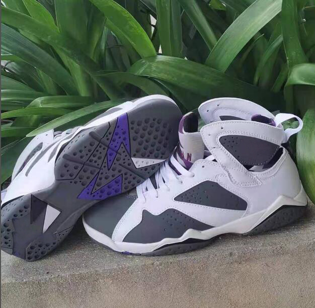 Brand Shoes 7 Flint mens Basketball Athletic 7s White Grey-Black-Varsity Purple Grey Red 12 Playoffs Outdoor Sports 12s Sneakers Trainers, With original logo
Brand Shoes 7 Flint mens Basketball Athletic 7s White Grey-Black-Varsity Purple Grey Red 12 Playoffs Outdoor Sports 12s Sneakers Trainers, With original logo