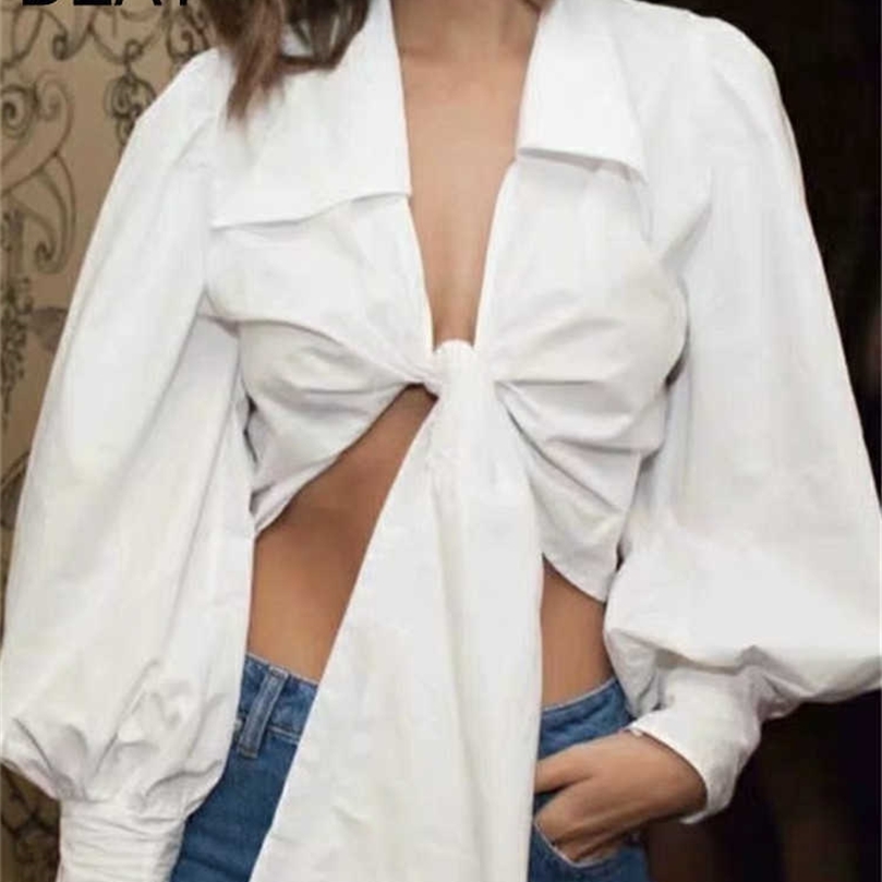 DEAT Spring White Long Lantern Sleeve Bow Bandage V Neck Dew Navel Red Plaid Cotton Women Blouse MF056 210709
DEAT Spring White Long Lantern Sleeve Bow Bandage V Neck Dew Navel Red Plaid Cotton Women Blouse MF056 210709