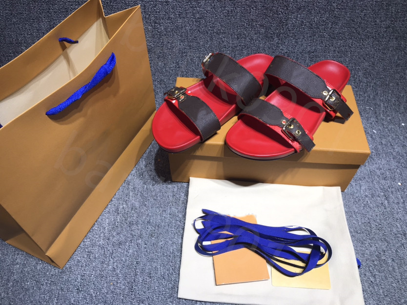Luxury Designer women slipper High Quality Summer woman sandals slides beach flip flops Big Head Leather Flat sandal Hotel Bath1 man slippers with box size 35-45
Luxury Designer women slipper High Quality Summer woman sandals slides beach flip flops Big Head Leather Flat sandal Hotel Bath1 man slippers with box size 35-45
