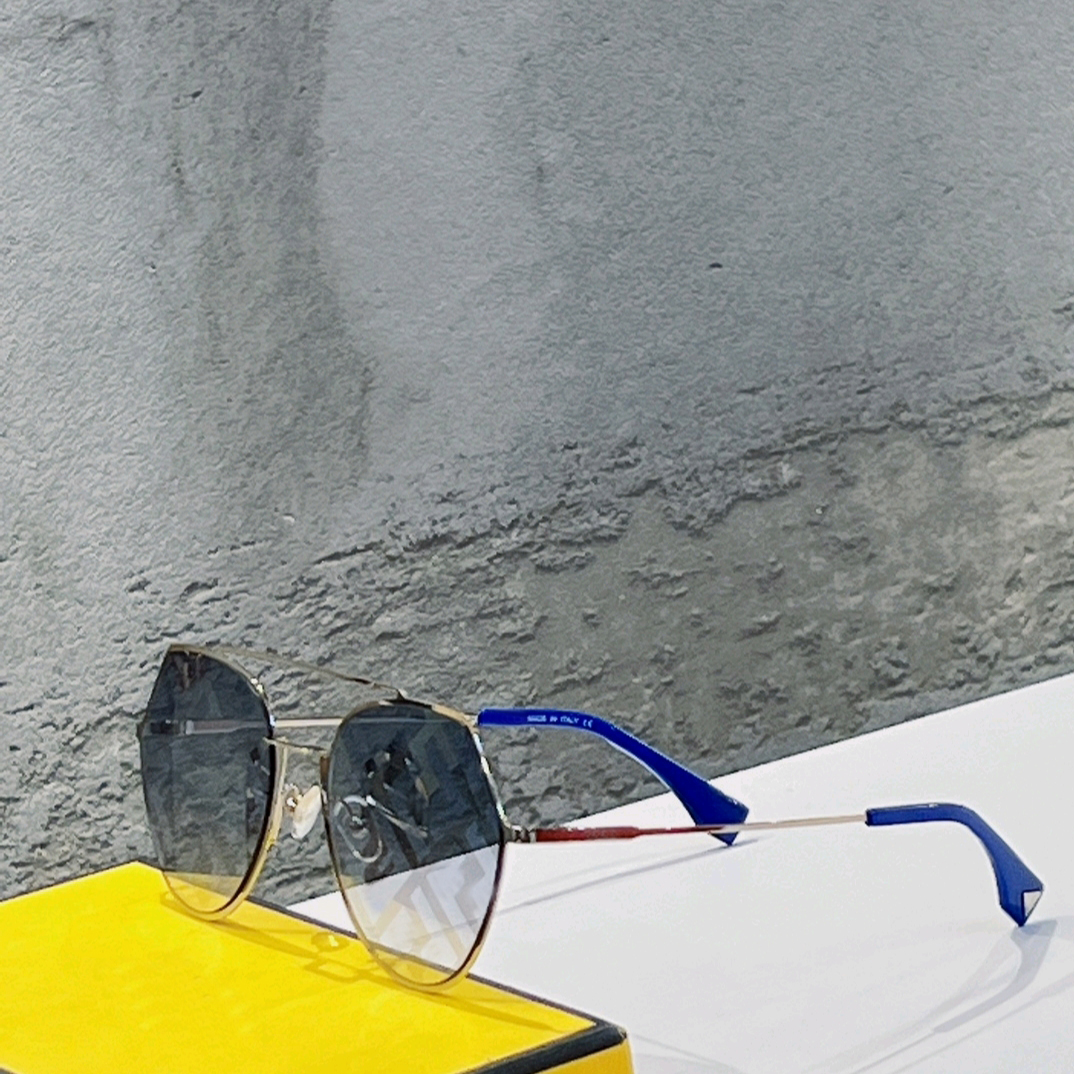 0325 Pilot Round Sunglasses for Women Gold/Blue Mirror Sunnies Shades Fashion Accessories UV400 Eyewear Summer
0325 Pilot Round Sunglasses for Women Gold/Blue Mirror Sunnies Shades Fashion Accessories UV400 Eyewear Summer