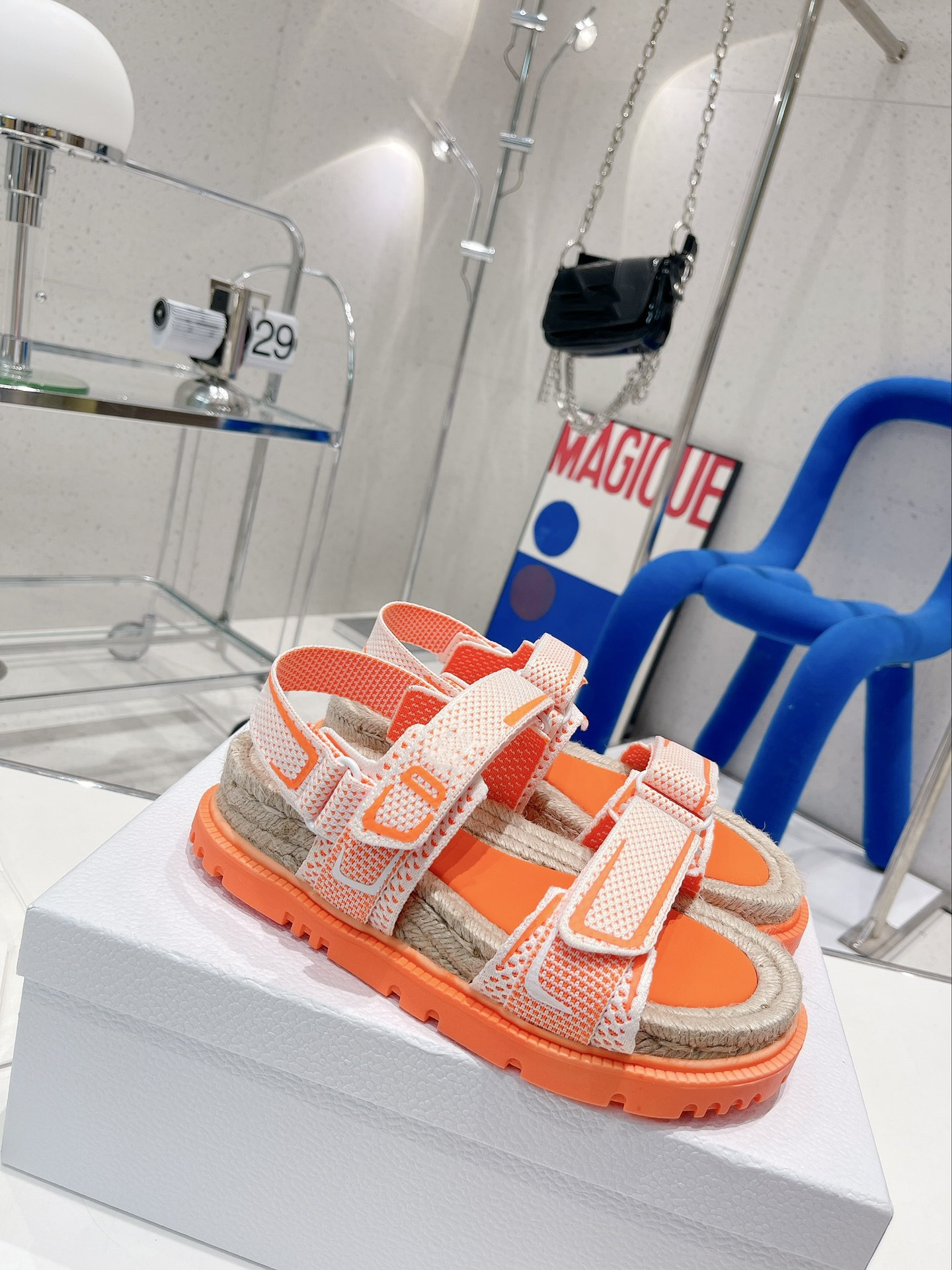 Act Technical Fabric sandals 2022 spring/summer casual shoes platform style and loop comfortable leather calf leather upper
Act Technical Fabric sandals 2022 spring/summer casual shoes platform style and loop comfortable leather calf leather upper
