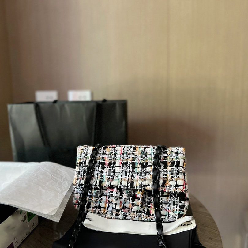 Bag Flap Handbag Purse Chain Crossbody Bags Fashion letter Printed Plush Women Handbags Wallet Mini Fur Totes Magnetic Hasp, Color1
Bag Flap Handbag Purse Chain Crossbody Bags Fashion letter Printed Plush Women Handbags Wallet Mini Fur Totes Magnetic Hasp, Color1