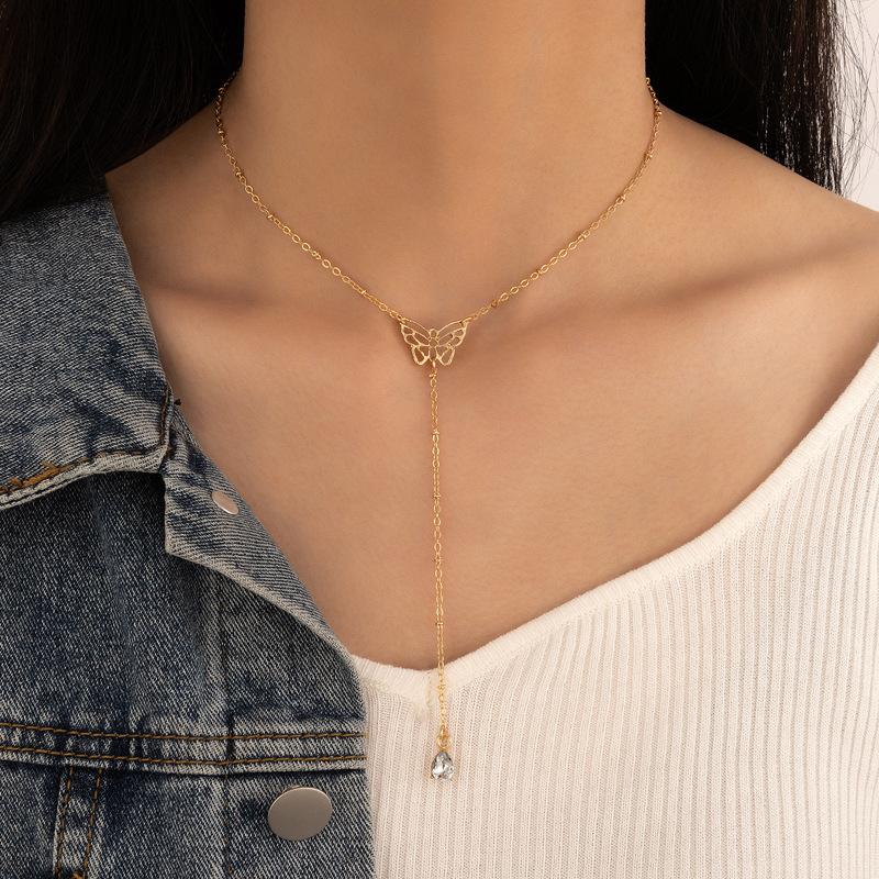Chokers Fashion Metal Hollow Butterfly Animal Necklace Ladies Exaggerated Clavicle Chain Banquet Jewelry AccessoriesChokers
Chokers Fashion Metal Hollow Butterfly Animal Necklace Ladies Exaggerated Clavicle Chain Banquet Jewelry AccessoriesChokers