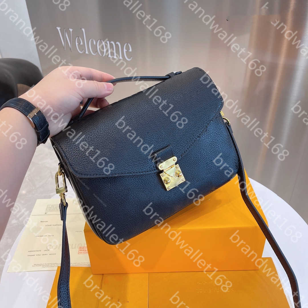 luxurys designers crossbody bag Women handbag pochette messenger bags oxidizing leather METIS shoulder bags bag totes M44875, Vip-don't order
luxurys designers crossbody bag Women handbag pochette messenger bags oxidizing leather METIS shoulder bags bag totes M44875, Vip-don't order