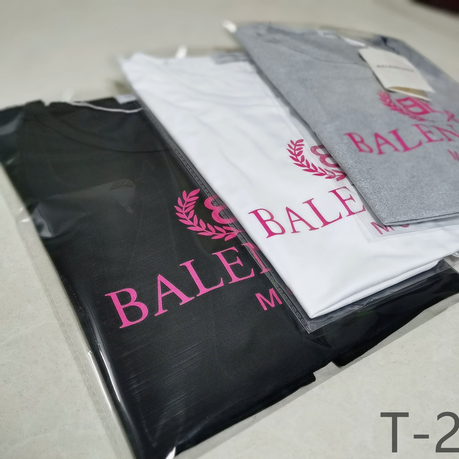 Summer T shirts Europe France Paris Towel letter printing Logo Fashion Mens Leave Me Alone Short Sleeve Tshirt Women Balancaiga Clothes Casual Cotton Tees polo, Size do not sell
Summer T shirts Europe France Paris Towel letter printing Logo Fashion Mens Leave Me Alone Short Sleeve Tshirt Women Balancaiga Clothes Casual Cotton Tees polo, Size do not sell