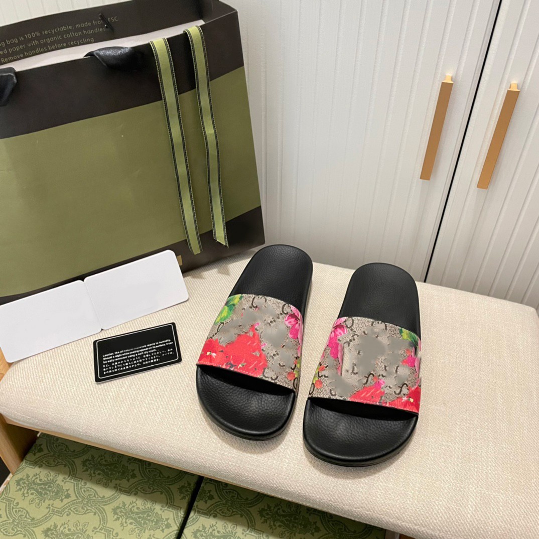 2022 Designer Slides Mens Womens Slippers bloom printing leather comfort shoes Fashion summer sandals beach sneakers with Box Bag Size 35-45, Additional box
2022 Designer Slides Mens Womens Slippers bloom printing leather comfort shoes Fashion summer sandals beach sneakers with Box Bag Size 35-45, Additional box