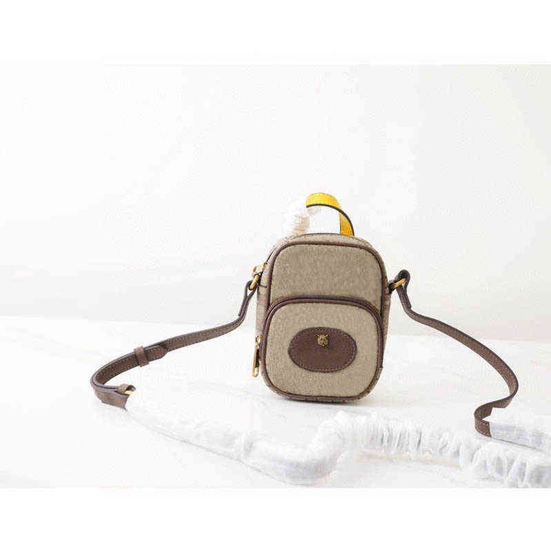 3A2021 top messenger shoulder bag designer letter classic mini handbag fashion matching high quality mobile phone bags, Brown
3A2021 top messenger shoulder bag designer letter classic mini handbag fashion matching high quality mobile phone bags, Brown