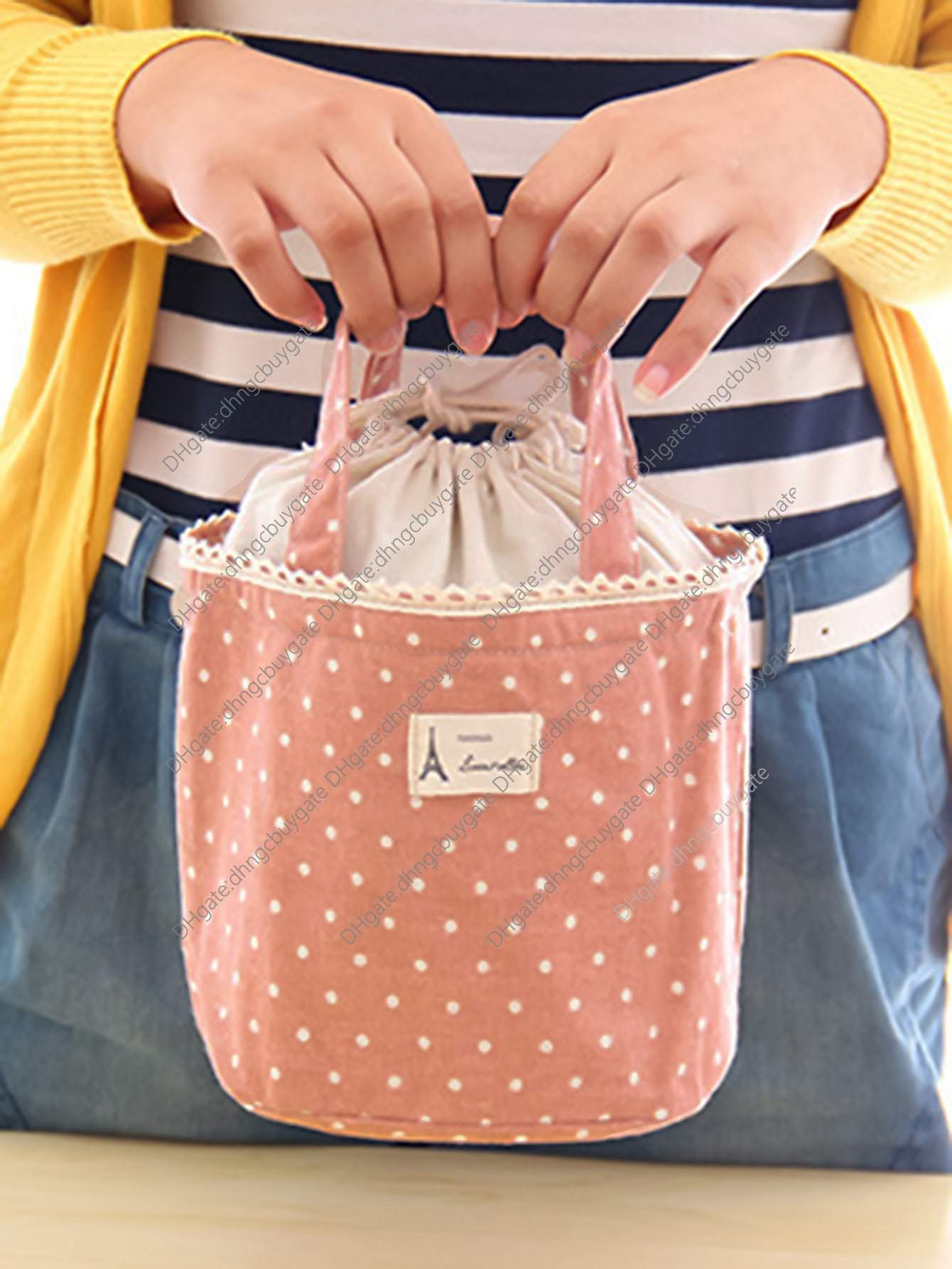 1pc Designer Bag Dot Pattern Portable Lunch Handbag Leather Luxury Brand Fashion Wallet crossbody bag Handbag Leather, Pink
1pc Designer Bag Dot Pattern Portable Lunch Handbag Leather Luxury Brand Fashion Wallet crossbody bag Handbag Leather, Pink