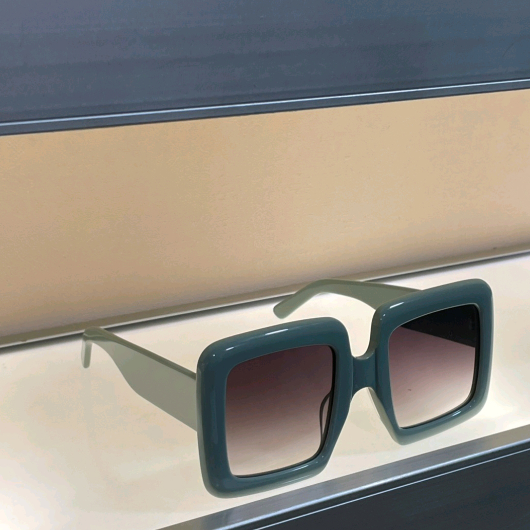 Square Oversized Sunglasses 0783 Green Grey Shaded Women Summer Large Sunnies Shades Glasses Fashion Accessories Sunglasses UV400 Eyewear
Square Oversized Sunglasses 0783 Green Grey Shaded Women Summer Large Sunnies Shades Glasses Fashion Accessories Sunglasses UV400 Eyewear