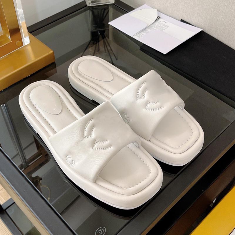 Woman Slippers Round Head Lambskin Slides Genuine Leather Flip Flops Flat Heel Ladies Mules Designer Chunky Heels Sandals Classic Luxury Loafers Black Outdoor Shoe, Shoes box
Woman Slippers Round Head Lambskin Slides Genuine Leather Flip Flops Flat Heel Ladies Mules Designer Chunky Heels Sandals Classic Luxury Loafers Black Outdoor Shoe, Shoes box