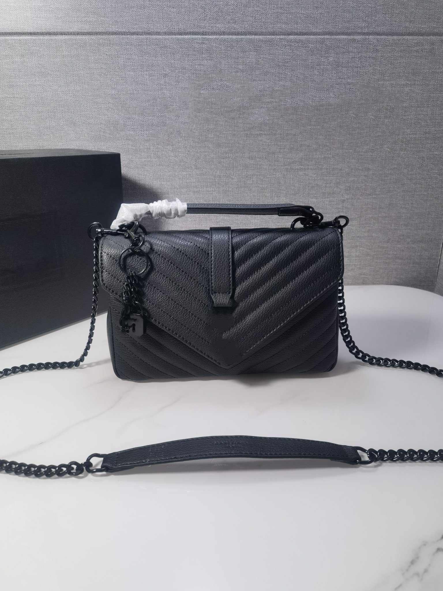 Designer Bags,High quality genuine leather Envelope flap handbag shoulder Bag Women Fashion brand Luxurys Designers crossbody chain Bags
Designer Bags,High quality genuine leather Envelope flap handbag shoulder Bag Women Fashion brand Luxurys Designers crossbody chain Bags