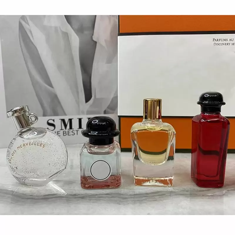 perfume set 7.5ml 4 pieces perfumes Discovery Suit pour femme lady sprays EDC EDT highest quality and fast postage 83808-PARIS
perfume set 7.5ml 4 pieces perfumes Discovery Suit pour femme lady sprays EDC EDT highest quality and fast postage 83808-PARIS