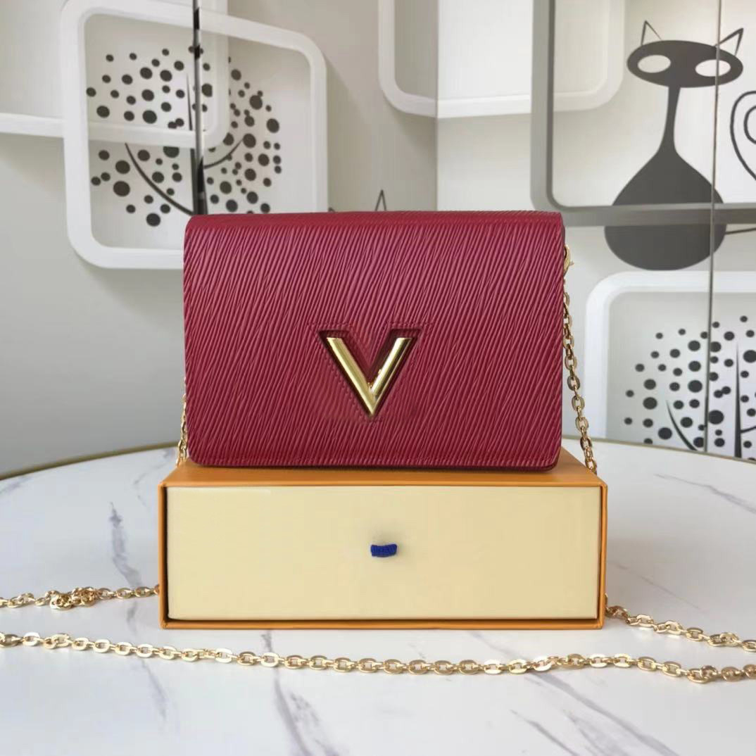 Hot New Fashion Women's Leather Bags Women's Leather V Lock Flip Chain Bag Twist Shoulder Bag Ladies Messenger Bag with Box handbags designers, Red
Hot New Fashion Women's Leather Bags Women's Leather V Lock Flip Chain Bag Twist Shoulder Bag Ladies Messenger Bag with Box handbags designers, Red