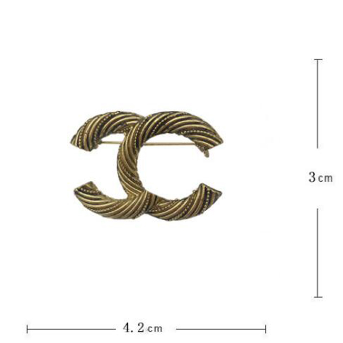 23ss 20style Women Letters Brooches Luxury Brand Designer Brooch Crystal Rhinestone Pearl Brooch Pins Small Sweet Wind Jewelry Fashion Accessorie
23ss 20style Women Letters Brooches Luxury Brand Designer Brooch Crystal Rhinestone Pearl Brooch Pins Small Sweet Wind Jewelry Fashion Accessorie