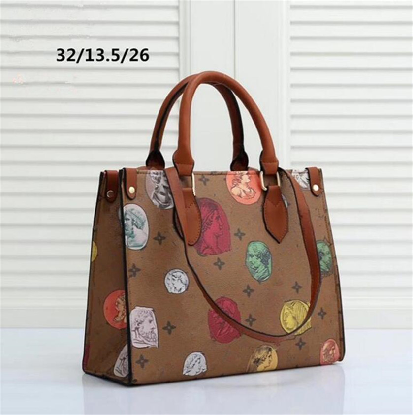 Shoulder Designers Handbag Crossbody Clutch Bag On The Go Tote Purse Wallets High Capacity Flap Diaper Backpack Letters Floral Printed Women
Shoulder Designers Handbag Crossbody Clutch Bag On The Go Tote Purse Wallets High Capacity Flap Diaper Backpack Letters Floral Printed Women