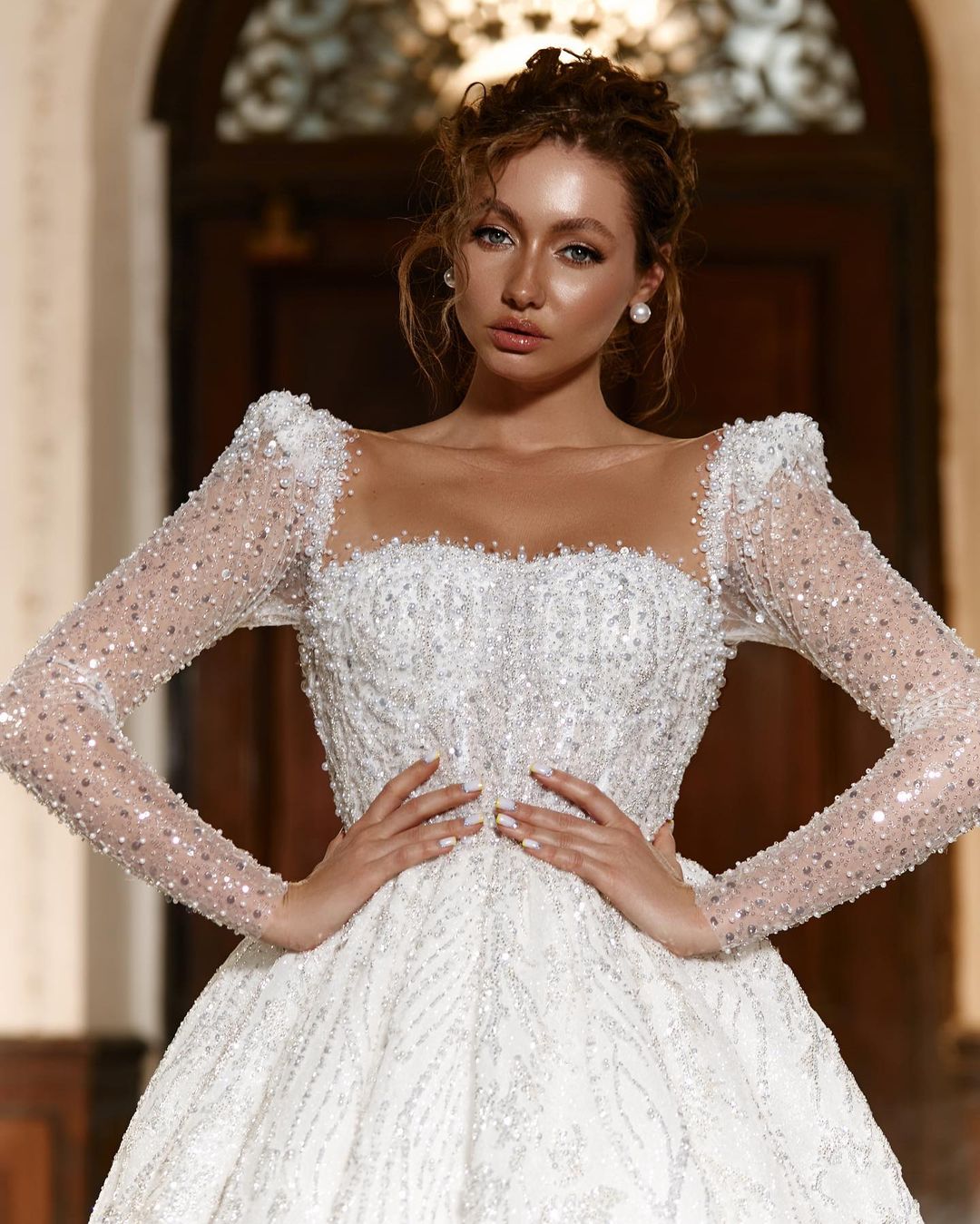 2022 Bridal Gowns Wedding Dresses Luxury Stunning Bling Sequins Long Sleeve Beads Pearls Crew neck Ball Gown Chic Custom Made