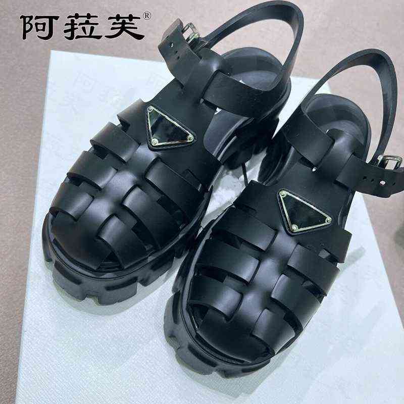 Women Platform Slippers Women Rome Flats Sport Sandals 2022 Summer New Luxury Ladies Slides Designer Hollow Mujer Zapatos Femme Y220426, Black
Women Platform Slippers Women Rome Flats Sport Sandals 2022 Summer New Luxury Ladies Slides Designer Hollow Mujer Zapatos Femme Y220426, Black