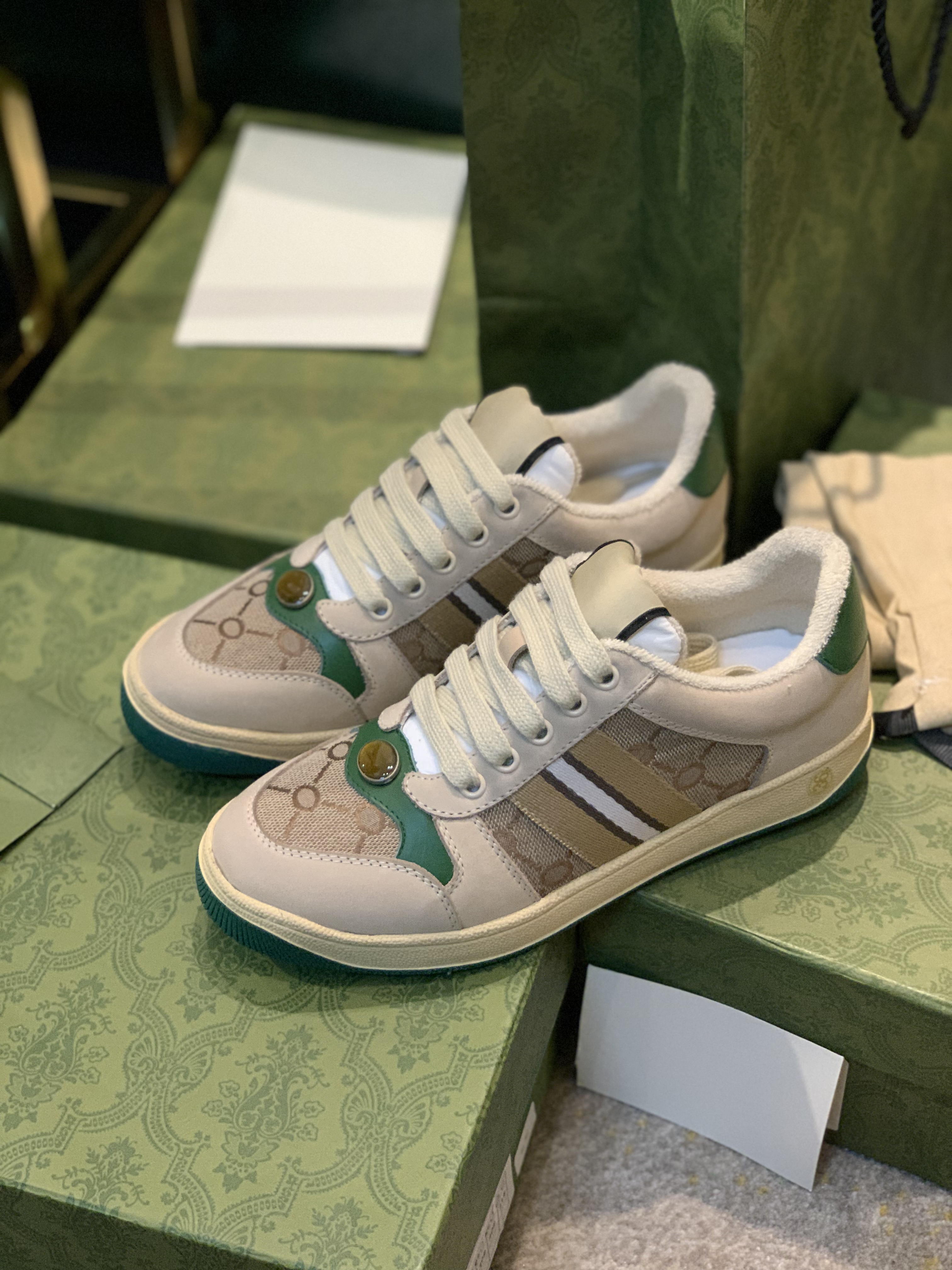 2022 new worn casual women's shoes leather colored small dirty shoes lovers' Unisex shoes
2022 new worn casual women's shoes leather colored small dirty shoes lovers' Unisex shoes