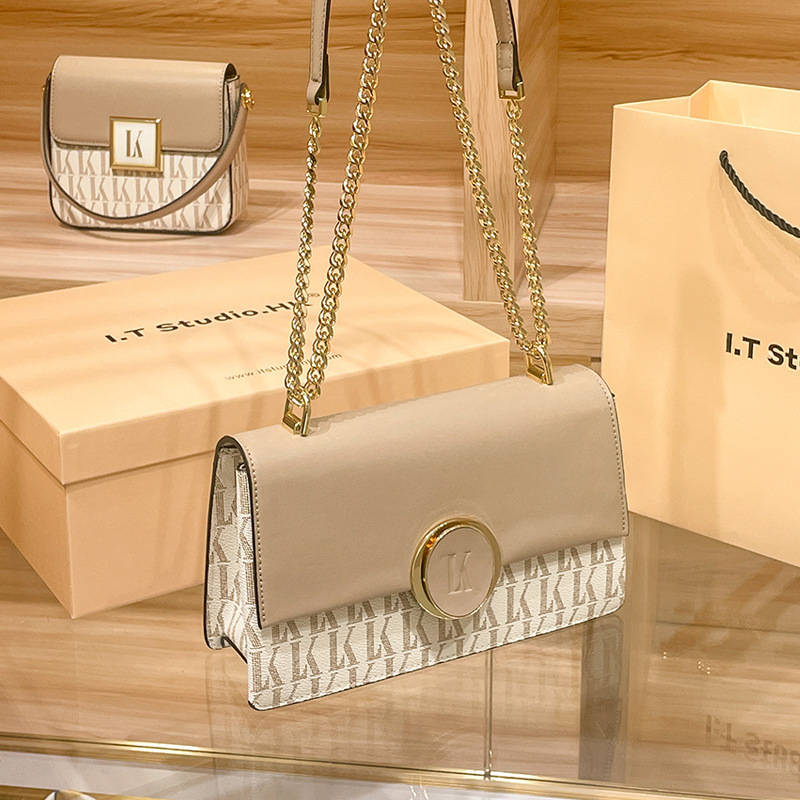 Designer Bags Top Grade Brand New Small Square Bag with Cross-body Chain 24.5CM, Customize
Designer Bags Top Grade Brand New Small Square Bag with Cross-body Chain 24.5CM, Customize