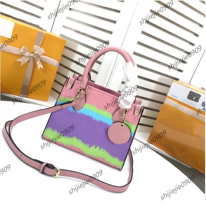 Womens Shoulder Bags ONTHEGO Fashion Leather totes Designers Handbags Bag Purse Flower Ladies Casual Tote Femal
Womens Shoulder Bags ONTHEGO Fashion Leather totes Designers Handbags Bag Purse Flower Ladies Casual Tote Femal