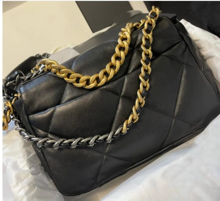 Shoulder Bags Women Hobo handbags metal leather chain All-match Top Quality Patchwork Party Package Luxurys Fashion Crossbody Designer Handbag Shopping Bags CC637, Black
Shoulder Bags Women Hobo handbags metal leather chain All-match Top Quality Patchwork Party Package Luxurys Fashion Crossbody Designer Handbag Shopping Bags CC637, Black