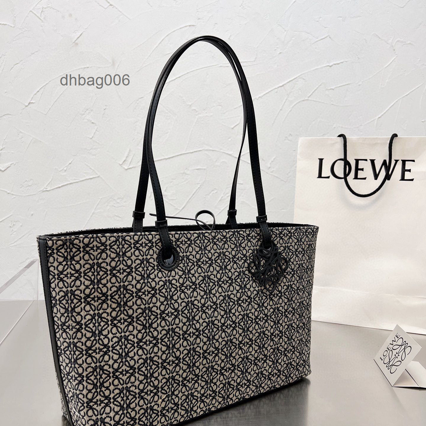 Handbags Bag Women 2022 Designer Loews Head Single Shoulder Portable Embroidery High-capacity 0GSA
Handbags Bag Women 2022 Designer Loews Head Single Shoulder Portable Embroidery High-capacity 0GSA