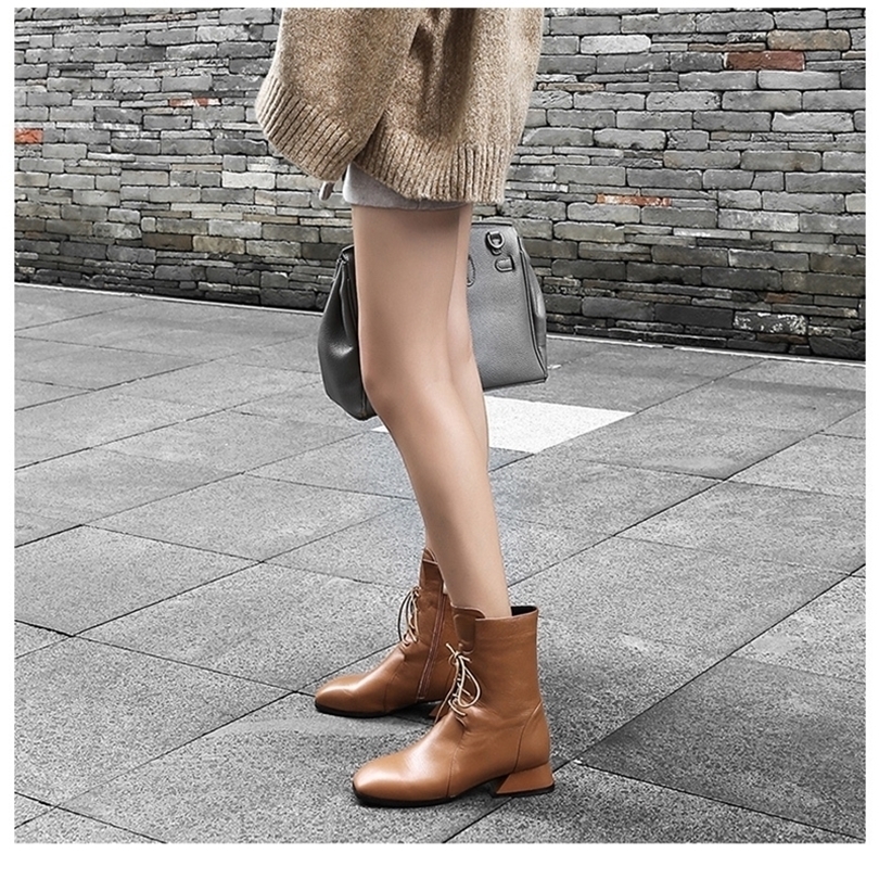 Beautiful faddish women boots with heel 201103