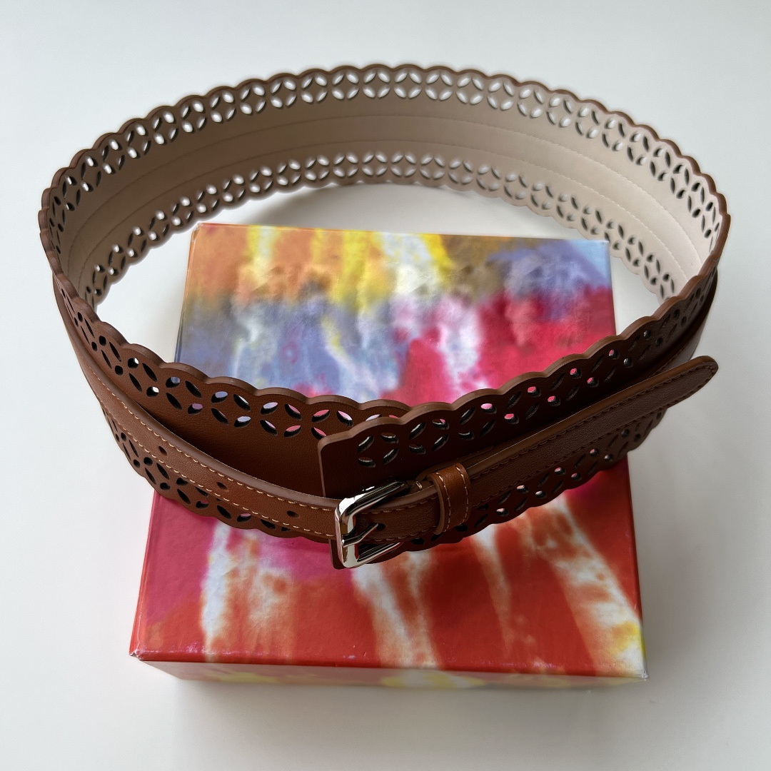 Spanish brand LOF WE belts ladies belt for woman calfskin made high quality official replica stronger than genuine classic style exquisite gift for girlfriend, With box
Spanish brand LOF WE belts ladies belt for woman calfskin made high quality official replica stronger than genuine classic style exquisite gift for girlfriend, With box