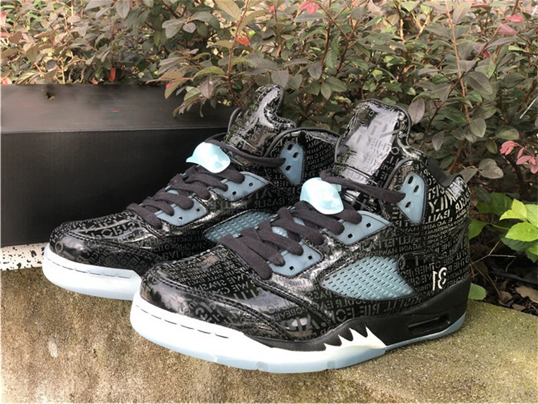 Shoes TOP Retro Authentic 5 Doernbecher Jumpman 5s Man Basketball Glow in The Dark Graffiti Sports Sneakers Trainers 633068-010
Shoes TOP Retro Authentic 5 Doernbecher Jumpman 5s Man Basketball Glow in The Dark Graffiti Sports Sneakers Trainers 633068-010