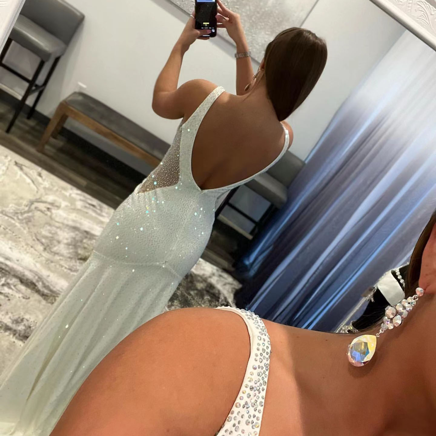 Sparkly White Wedding Dress 2022 For Women Backless Beading Sleeveless Floor Length V Neck Mermaid Dresses Bridal Gowns vestido de noiva