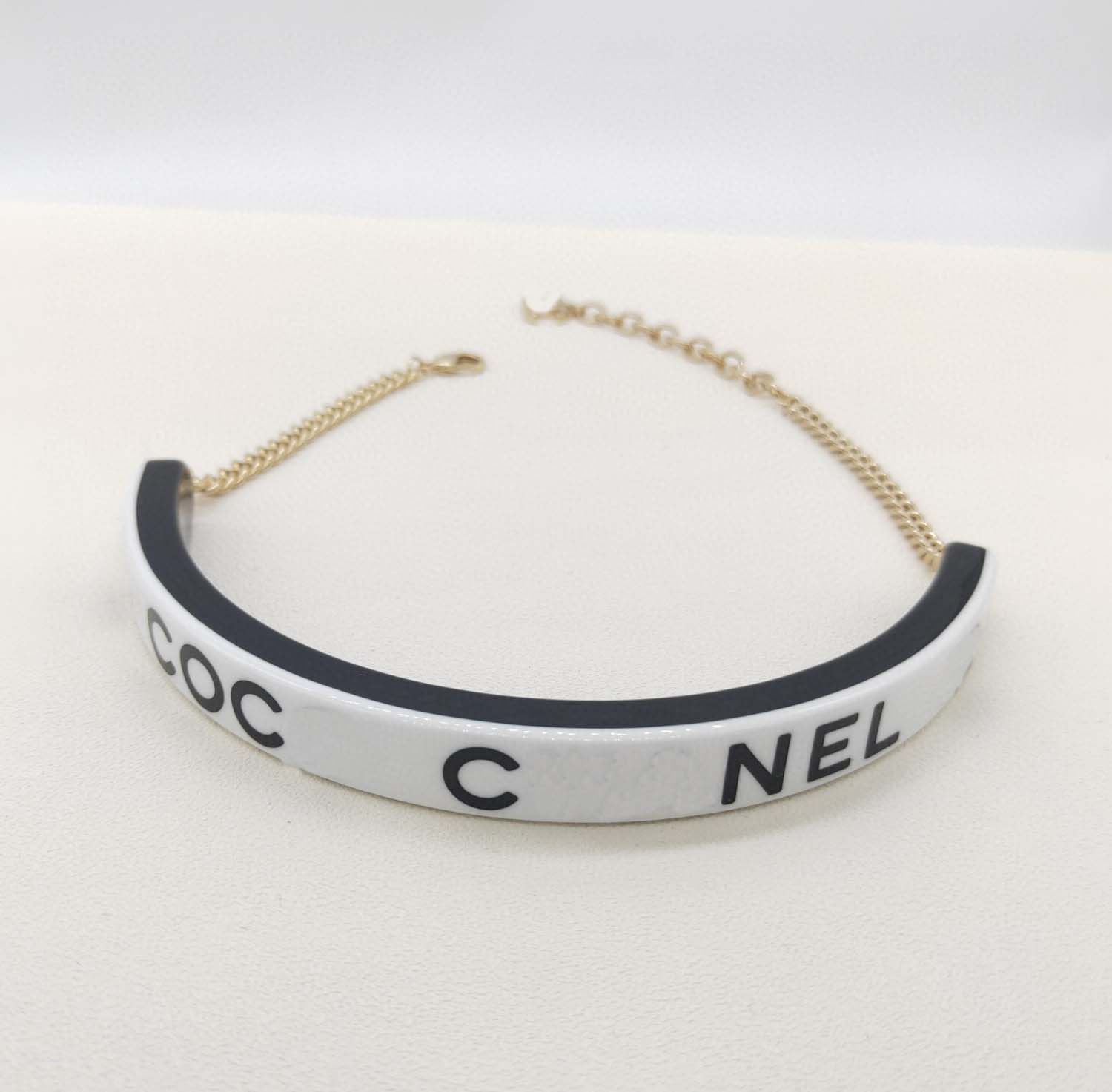 2022 Top quality Charm pendant necklace with black color drop earring for women wedding jewelry gift have box stamp white color Acrylic material PS7899
2022 Top quality Charm pendant necklace with black color drop earring for women wedding jewelry gift have box stamp white color Acrylic material PS7899