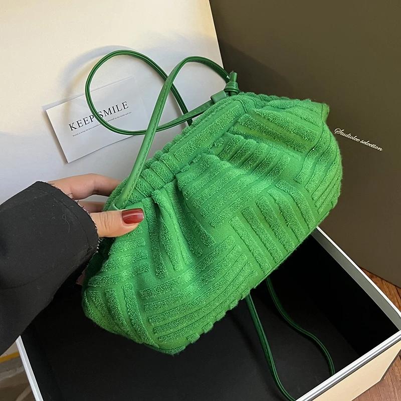 Evening Bags Winter Clutch Purses Luxury Designer Shoulder Bag For Women Handbag High Quality Clip Cloud Crossbody Female Travel Totes, Black
Evening Bags Winter Clutch Purses Luxury Designer Shoulder Bag For Women Handbag High Quality Clip Cloud Crossbody Female Travel Totes, Black