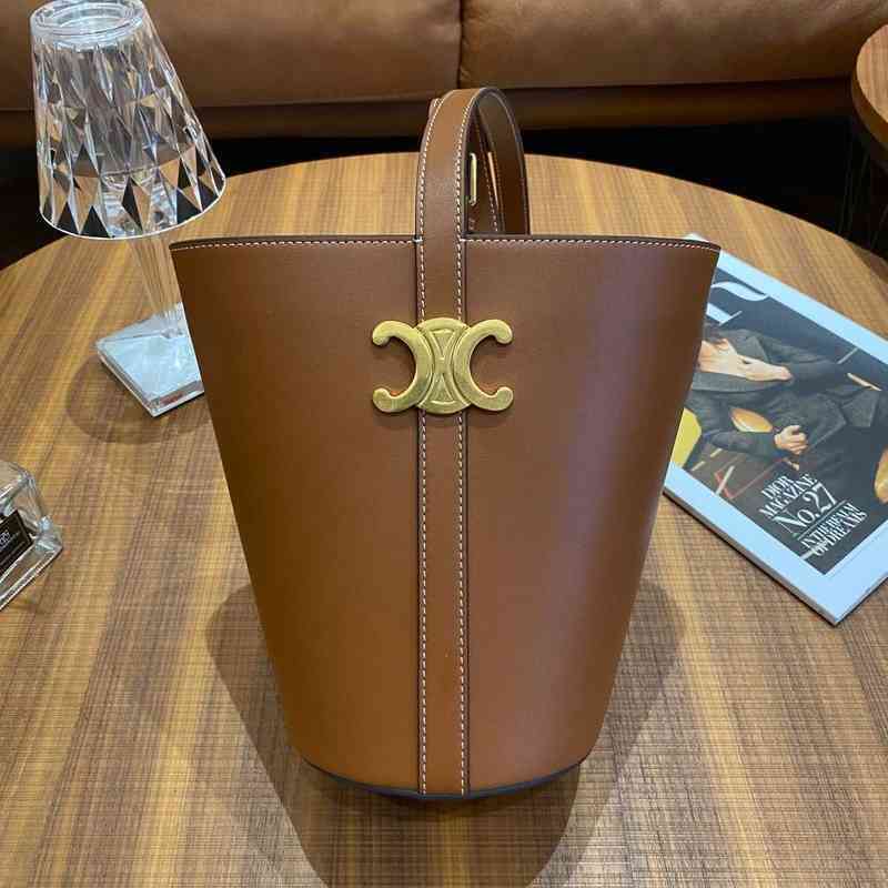 98TK 2022 autumn and winter new triumphal arch portable one shoulder armpit bucket bag hardware hand rubbed leather female, Black
98TK 2022 autumn and winter new triumphal arch portable one shoulder armpit bucket bag hardware hand rubbed leather female, Black
