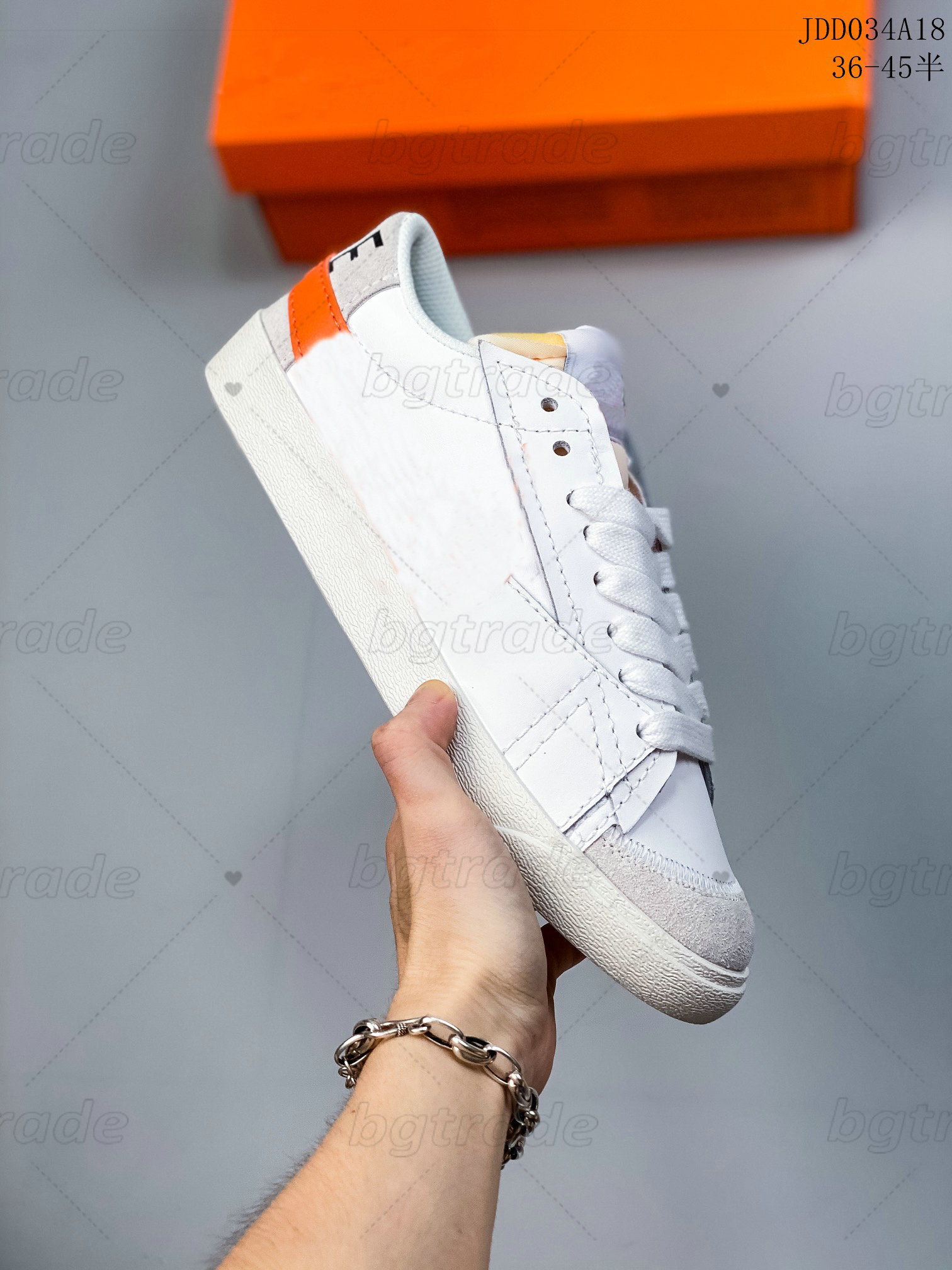 1977 Classic Low Casual Skateboard Shoes Blazer Mid 77 Vintage Shoes Mens Womens Designer Outdoor Sports Leather Trainers Running Sneakers
1977 Classic Low Casual Skateboard Shoes Blazer Mid 77 Vintage Shoes Mens Womens Designer Outdoor Sports Leather Trainers Running Sneakers