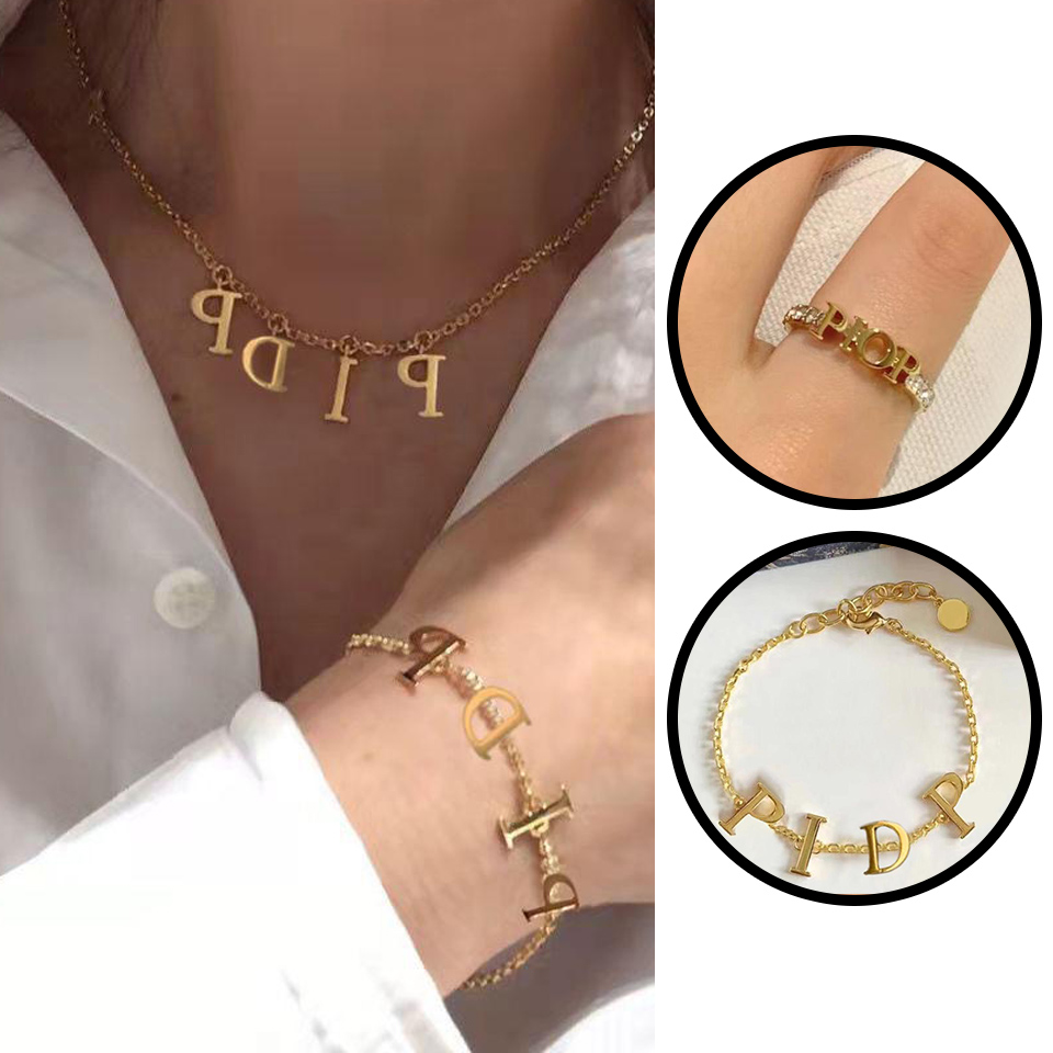 Brand Bracelet Necklace Ring Set Jewelry Designer Fashion High Quality Stainless Steel Letters Gold Cuban Chain Ladies Party Lovers Gift Luxury Jewelry Wholesale, Mixed colors
Brand Bracelet Necklace Ring Set Jewelry Designer Fashion High Quality Stainless Steel Letters Gold Cuban Chain Ladies Party Lovers Gift Luxury Jewelry Wholesale, Mixed colors