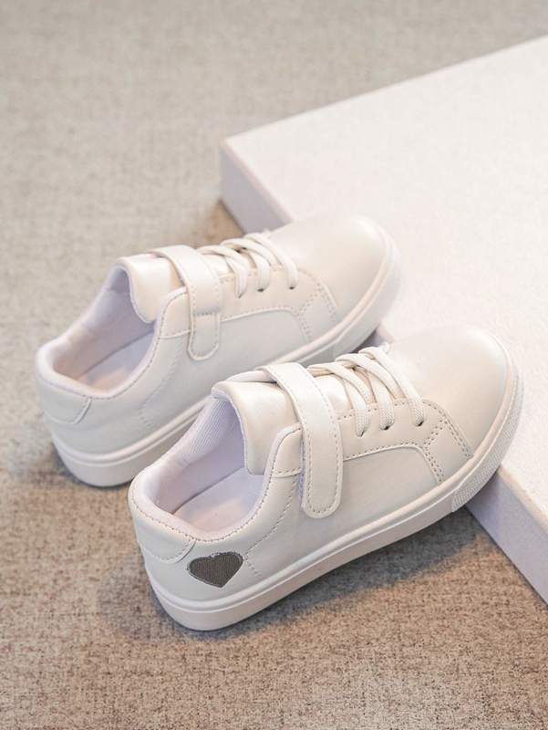 Kids Heart Embroidered Hook-and-loop Fastener Skate Shoes SHE