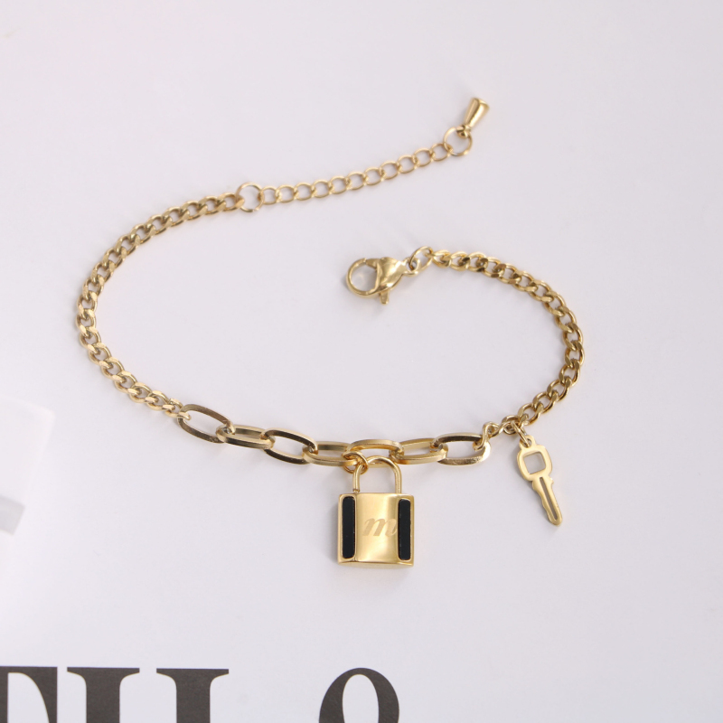 Classic Design Lock Key Necklace Gold Plated Stainless Steel Jewelry for Women Gift