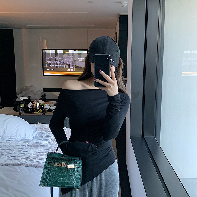 Off Shoulder Skew Collar Solid Full Sleeve T shirts Girls Sexy Chic Irregular Split Tshirts Tops For Woman Autumn 220728