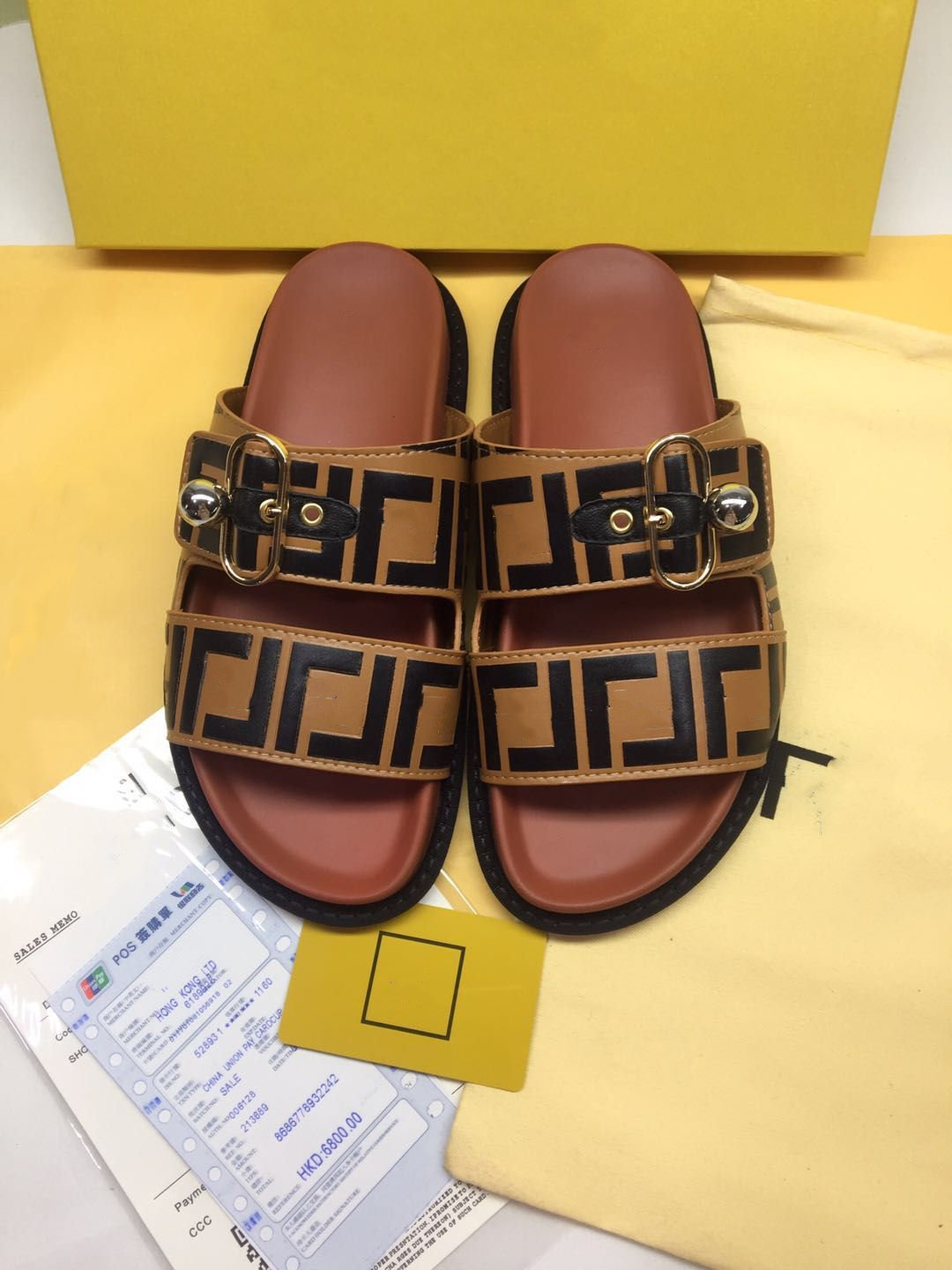 2021 Fashion Women Men Sandal Luxury Designer Lady Gentlemen Colorful Canvas Letter Anatomic Leather slide 6 style Model 35-45
2021 Fashion Women Men Sandal Luxury Designer Lady Gentlemen Colorful Canvas Letter Anatomic Leather slide 6 style Model 35-45