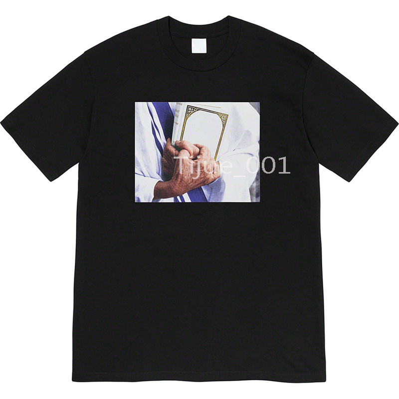19FW Bible Tee Religion Jesus Limited Box Summer High End Designer Street T-shirts New Breathable Fashion Casual Men Women Youth Solid Simple Short Sleeve TJAMTX124, Black
19FW Bible Tee Religion Jesus Limited Box Summer High End Designer Street T-shirts New Breathable Fashion Casual Men Women Youth Solid Simple Short Sleeve TJAMTX124, Black