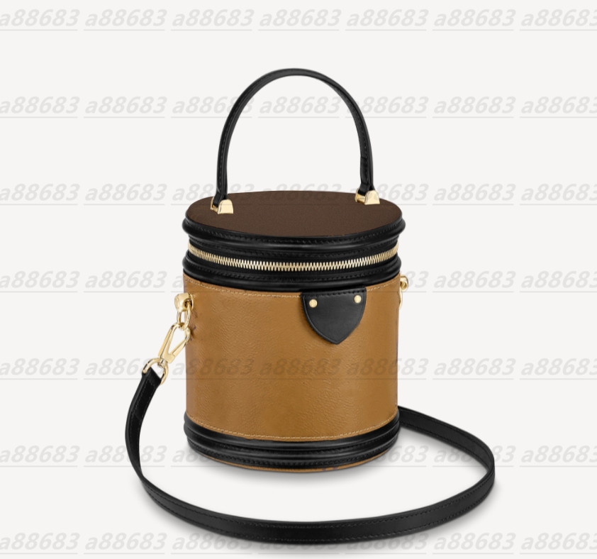 Luxury Designer Leather CANNES wash fashion wholesale Shoulder Bag Women's men tote hobo crossbody handbags Cosmetic Bags nylon wallet Cases card pockets handbag
Luxury Designer Leather CANNES wash fashion wholesale Shoulder Bag Women's men tote hobo crossbody handbags Cosmetic Bags nylon wallet Cases card pockets handbag